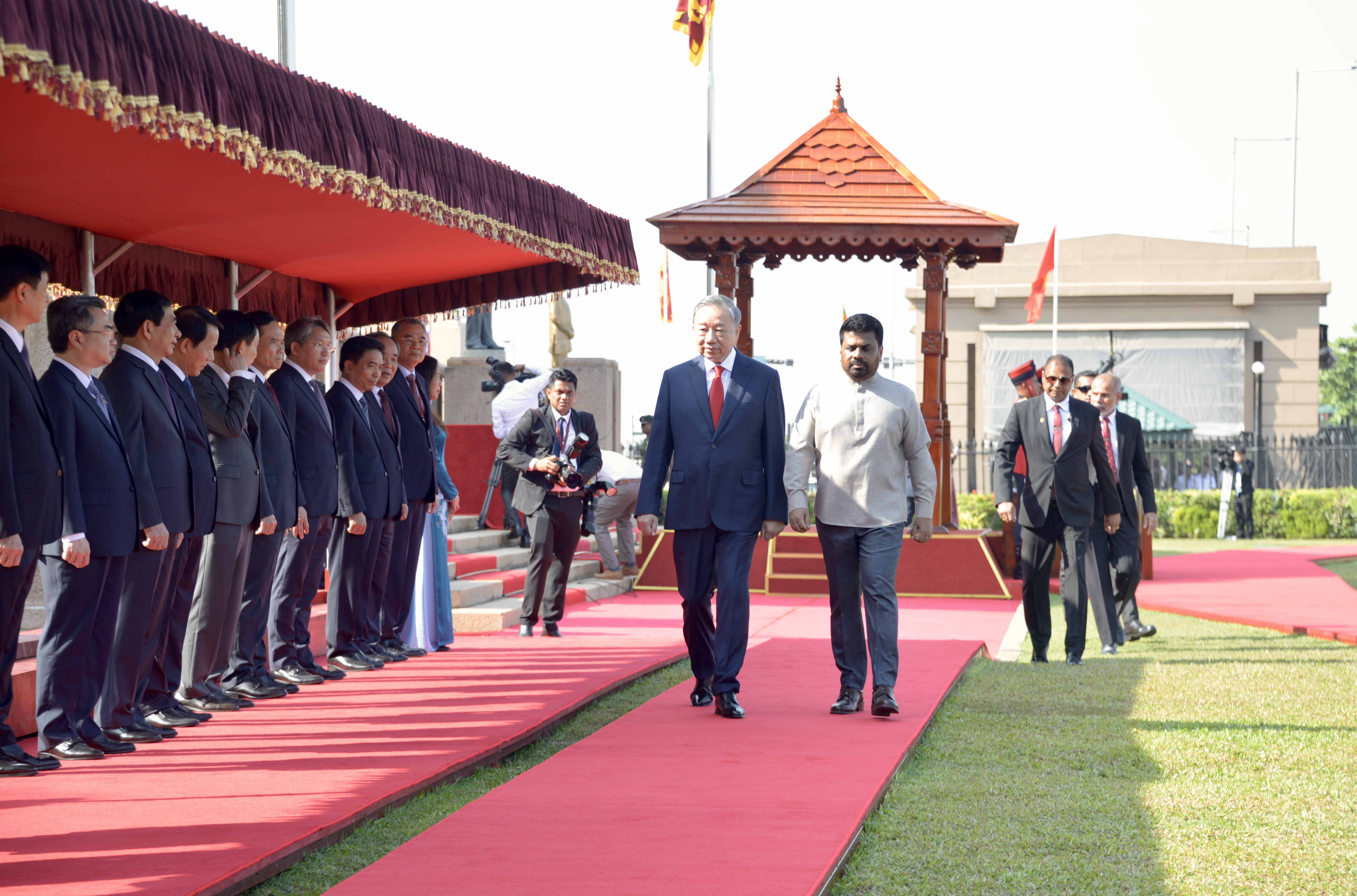 La prensa de Sri Lanka destaca ampliamente los resultados de la visita de To Lam